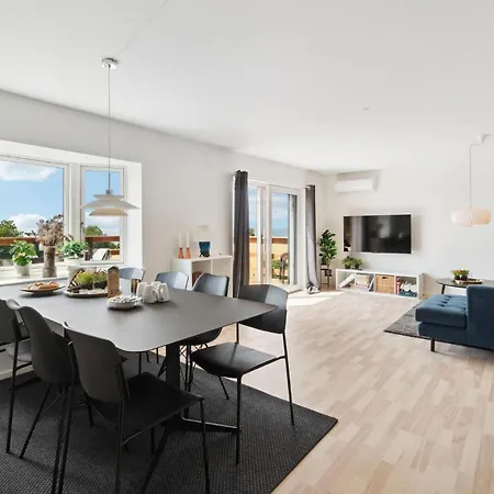 Gorgeous In With House Sea View Holiday home